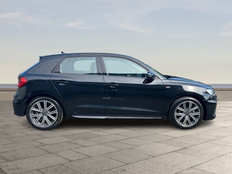 More views of Audi A1