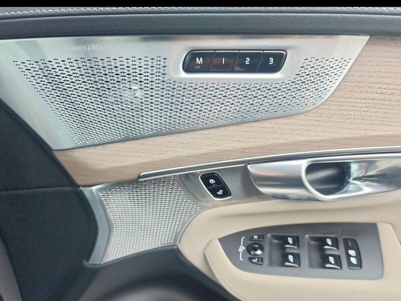 More views of Volvo XC90