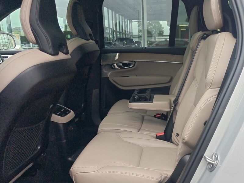 More views of Volvo XC90