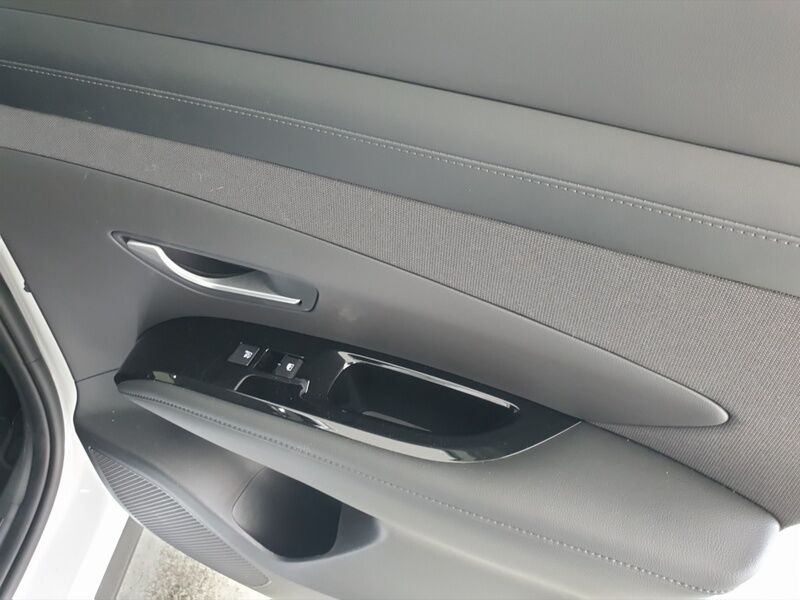 More views of Hyundai Tucson
