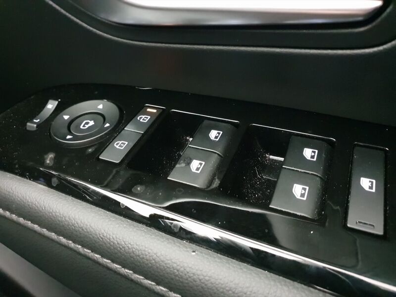 More views of Hyundai Tucson