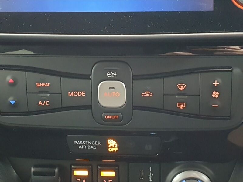 More views of Nissan Leaf