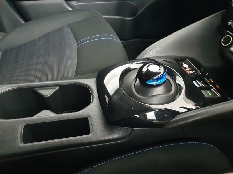 More views of Nissan Leaf