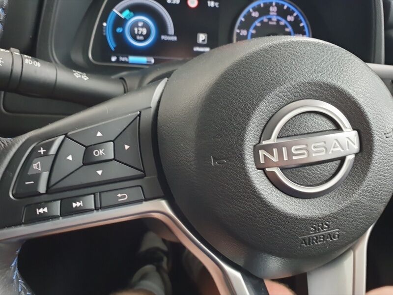 More views of Nissan Leaf