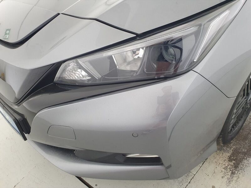 More views of Nissan Leaf
