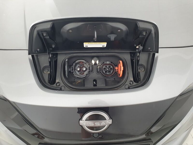 More views of Nissan Leaf