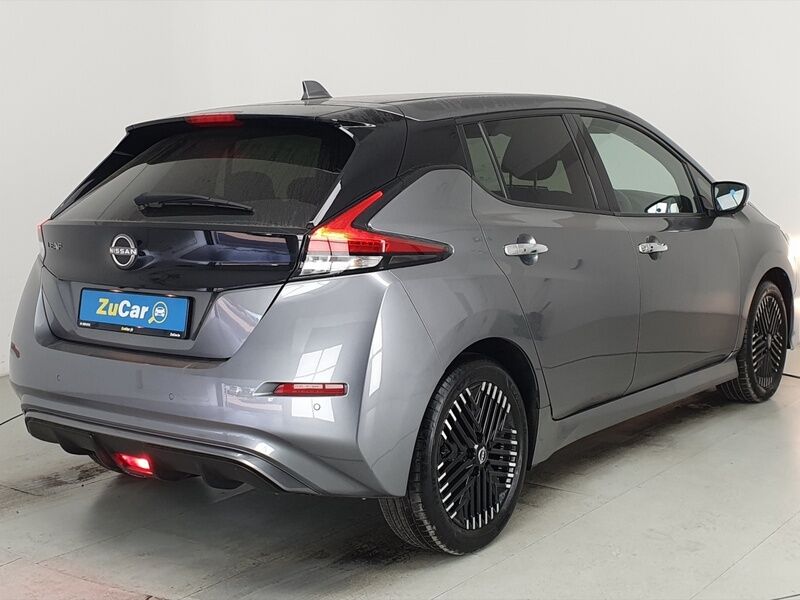 More views of Nissan Leaf