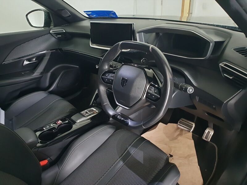 More views of Peugeot 2008