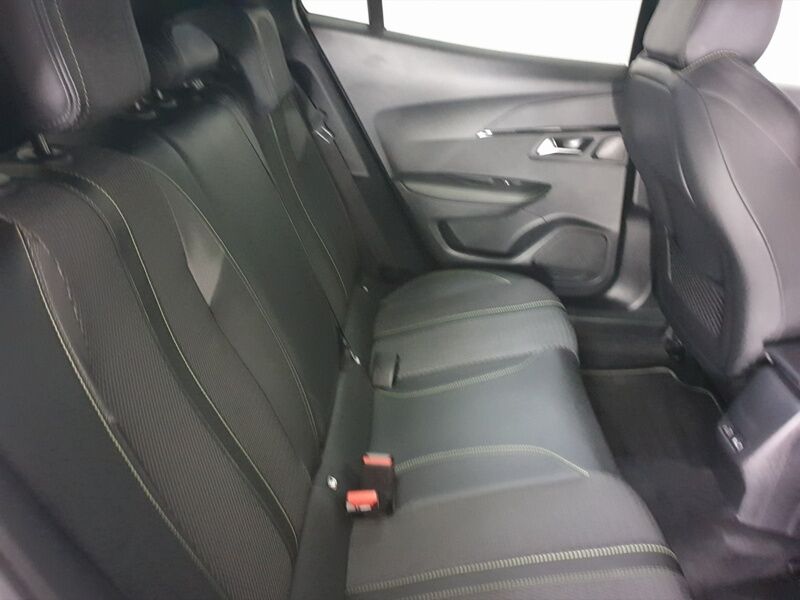 More views of Peugeot 2008