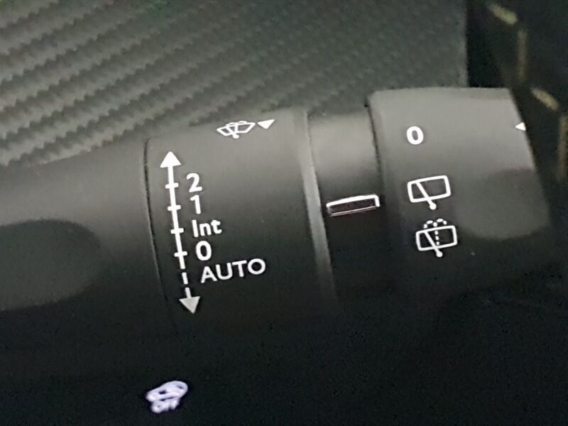 More views of Peugeot 2008