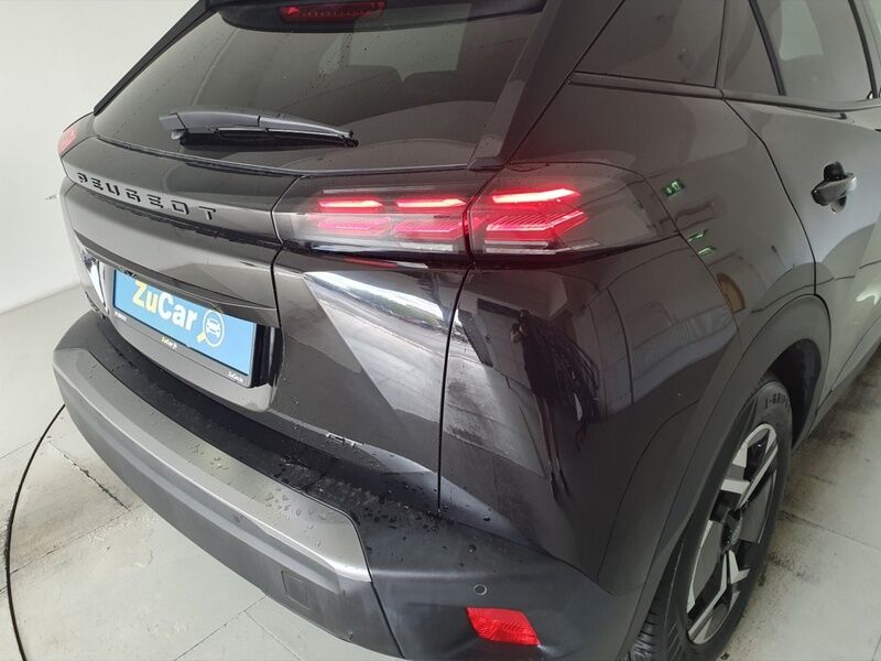 More views of Peugeot 2008