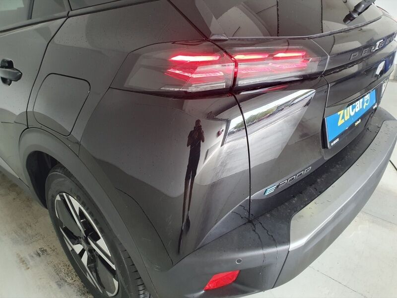 More views of Peugeot 2008