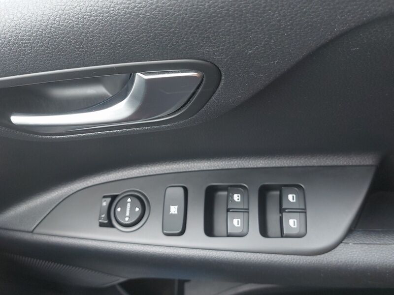 More views of Kia Rio
