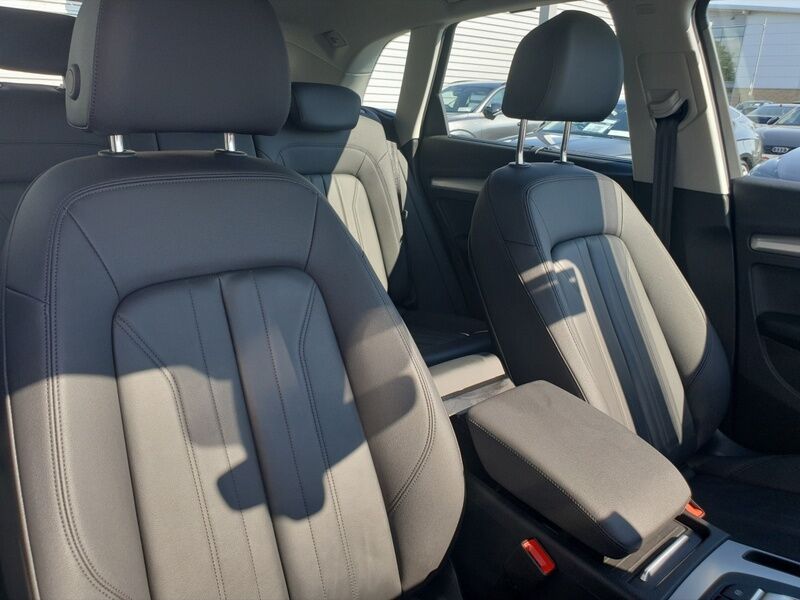 More views of Audi Q5