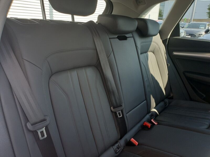 More views of Audi Q5