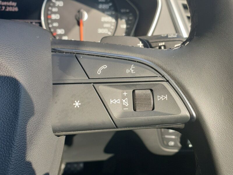 More views of Audi Q5