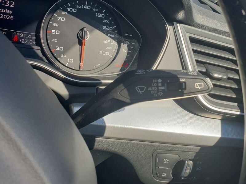 More views of Audi Q5