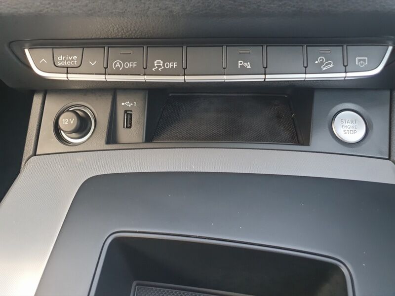 More views of Audi Q5
