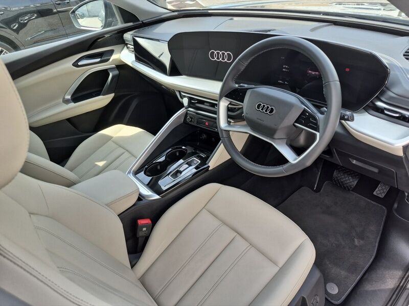 More views of Audi Q5