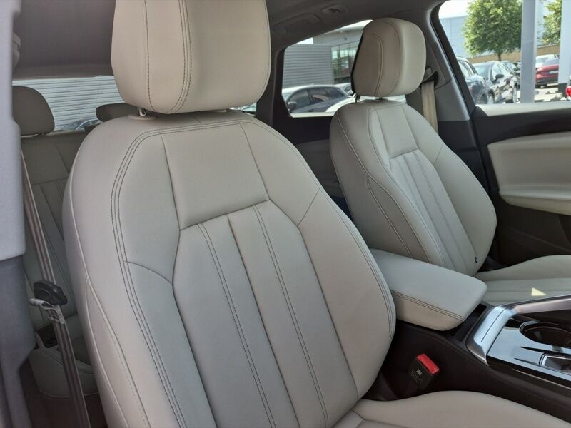 More views of Audi Q5