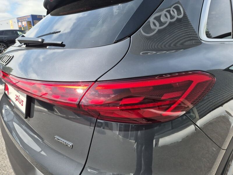 More views of Audi Q5