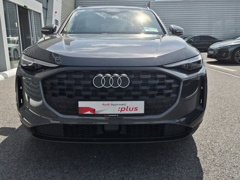 More views of Audi Q5