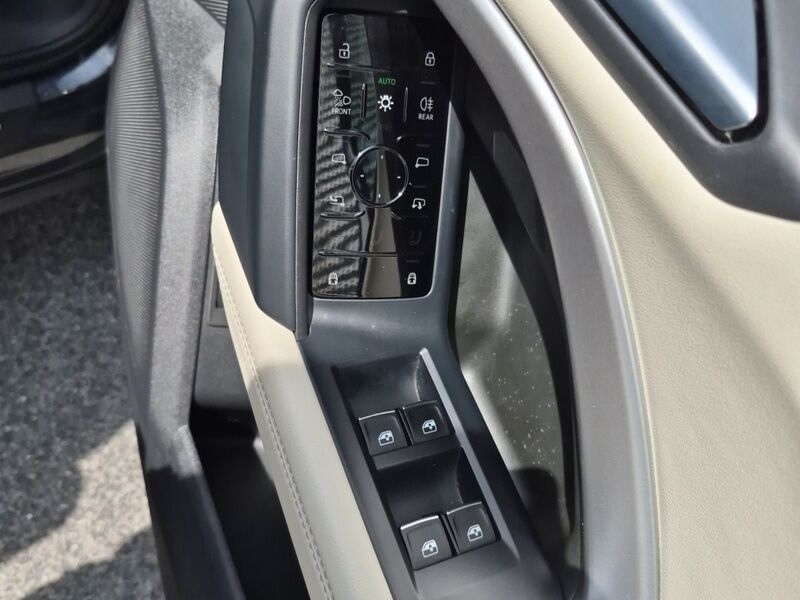 More views of Audi Q5