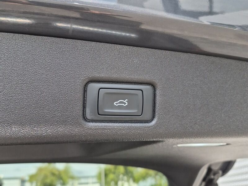 More views of Audi Q5