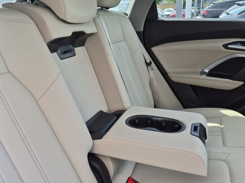 More views of Audi Q5