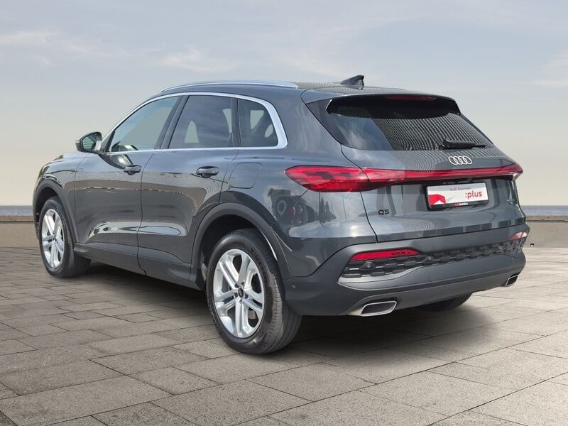 More views of Audi Q5