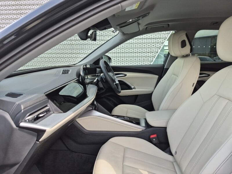 More views of Audi Q5