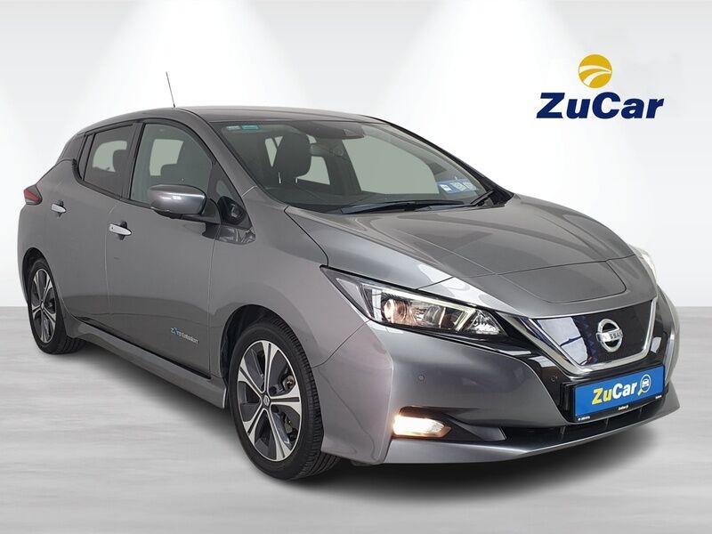 More views of Nissan Leaf