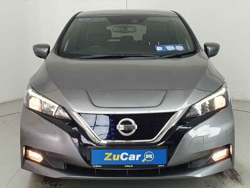 More views of Nissan Leaf