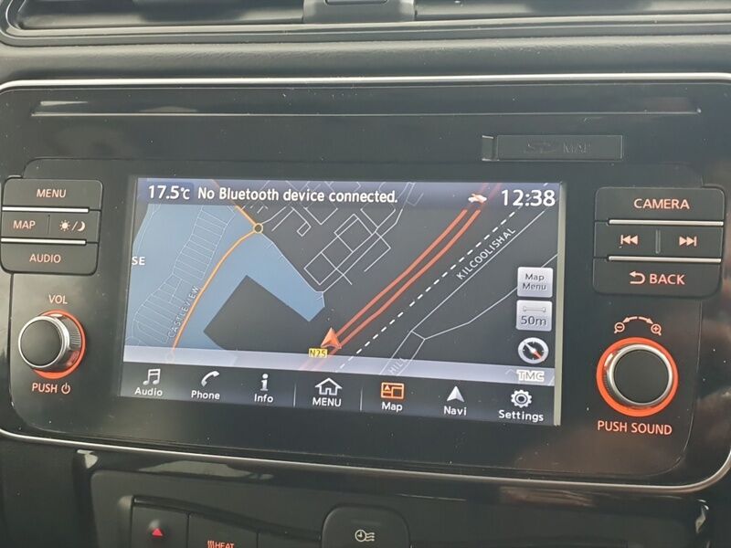 More views of Nissan Leaf