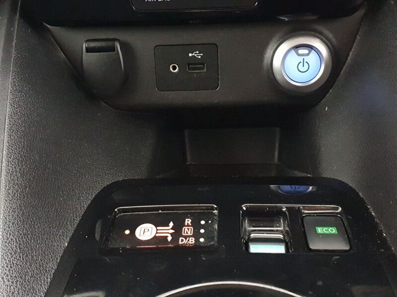 More views of Nissan Leaf