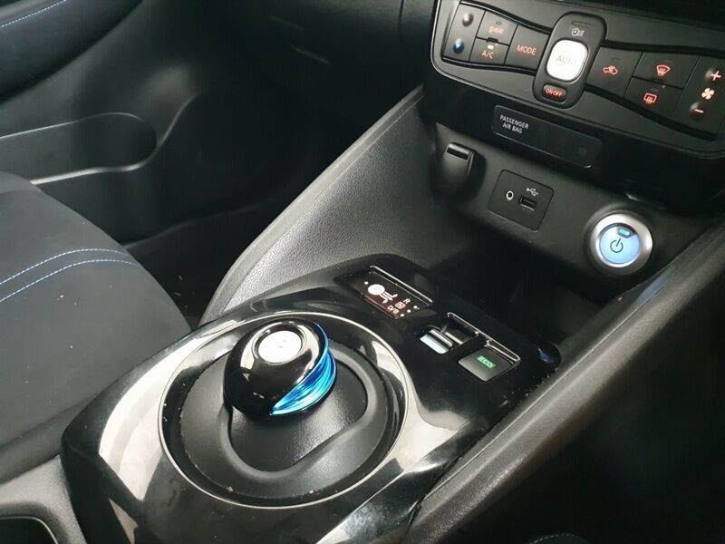 More views of Nissan Leaf