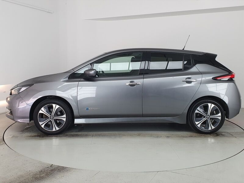 More views of Nissan Leaf