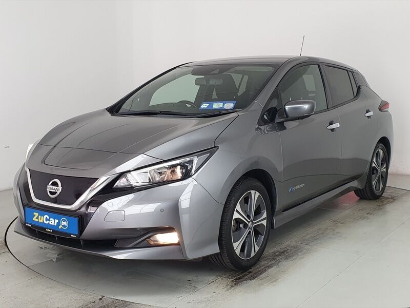 More views of Nissan Leaf