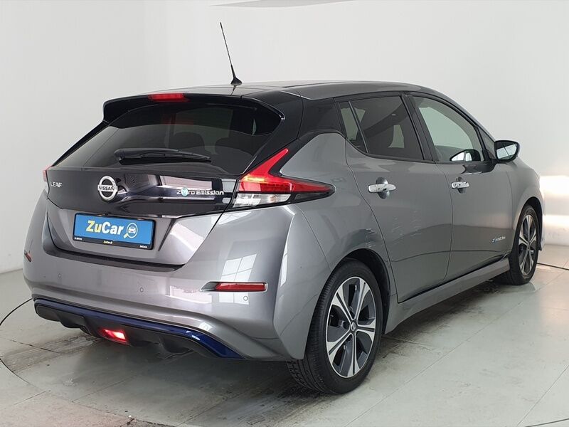 More views of Nissan Leaf