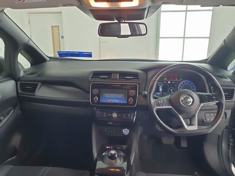 More views of Nissan Leaf