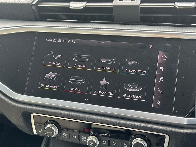 More views of Audi Q3