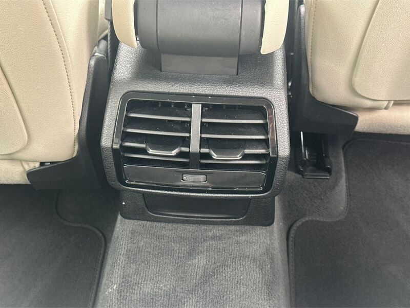 More views of Audi Q3