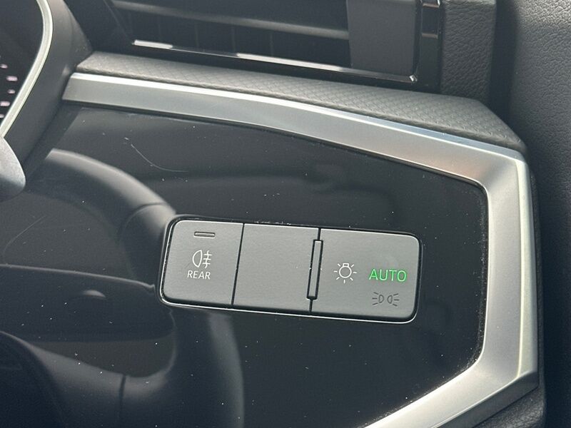 More views of Audi Q3