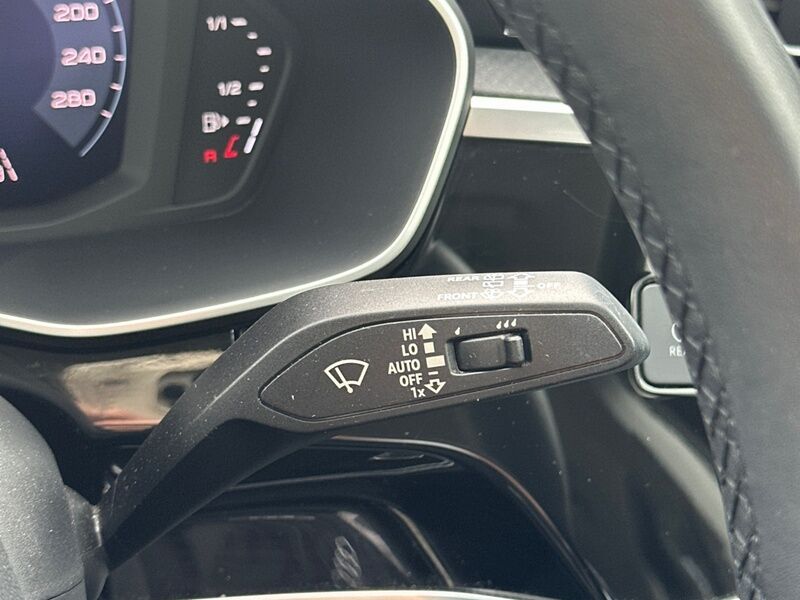More views of Audi Q3