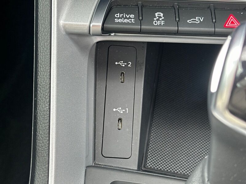 More views of Audi Q3
