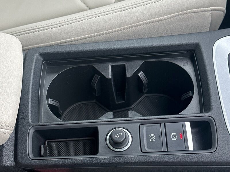 More views of Audi Q3
