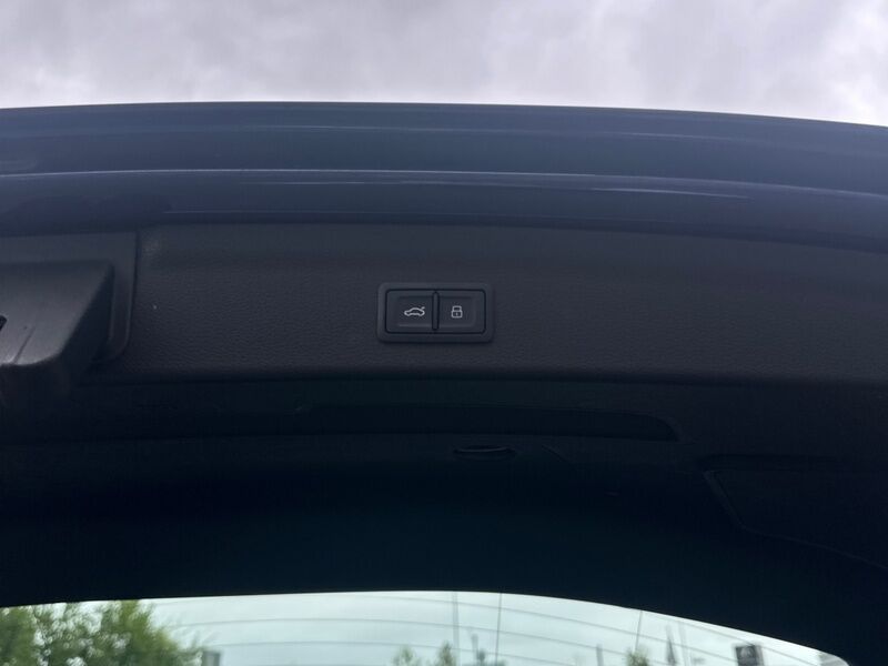 More views of Audi Q3