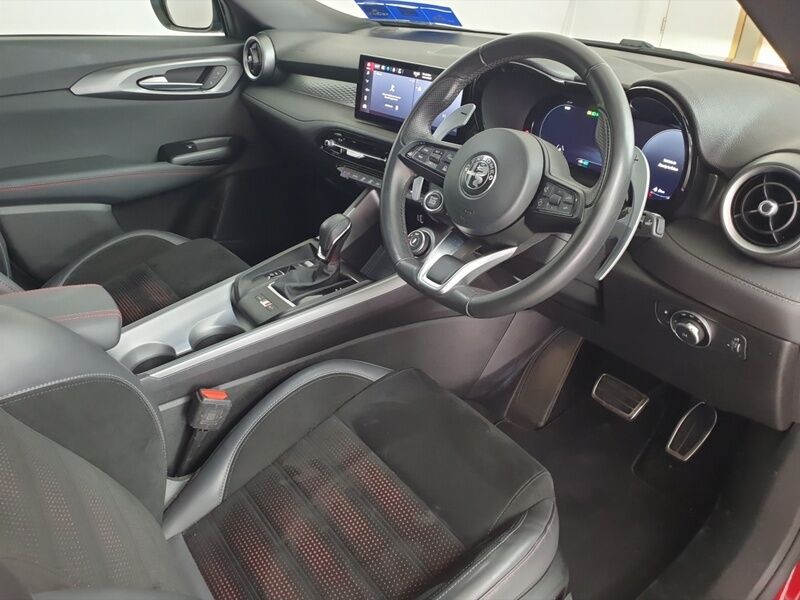 More views of Alfa Romeo Tonale