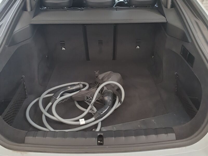 More views of BMW i4