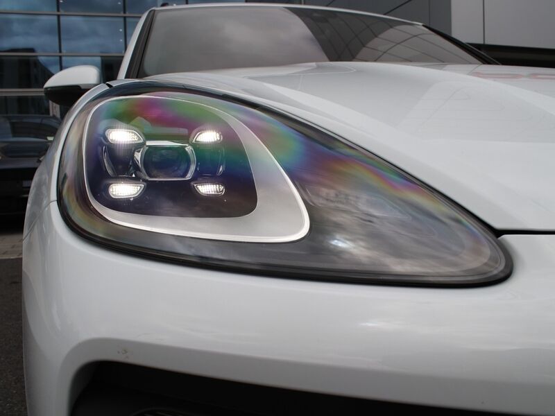 More views of Porsche Cayenne